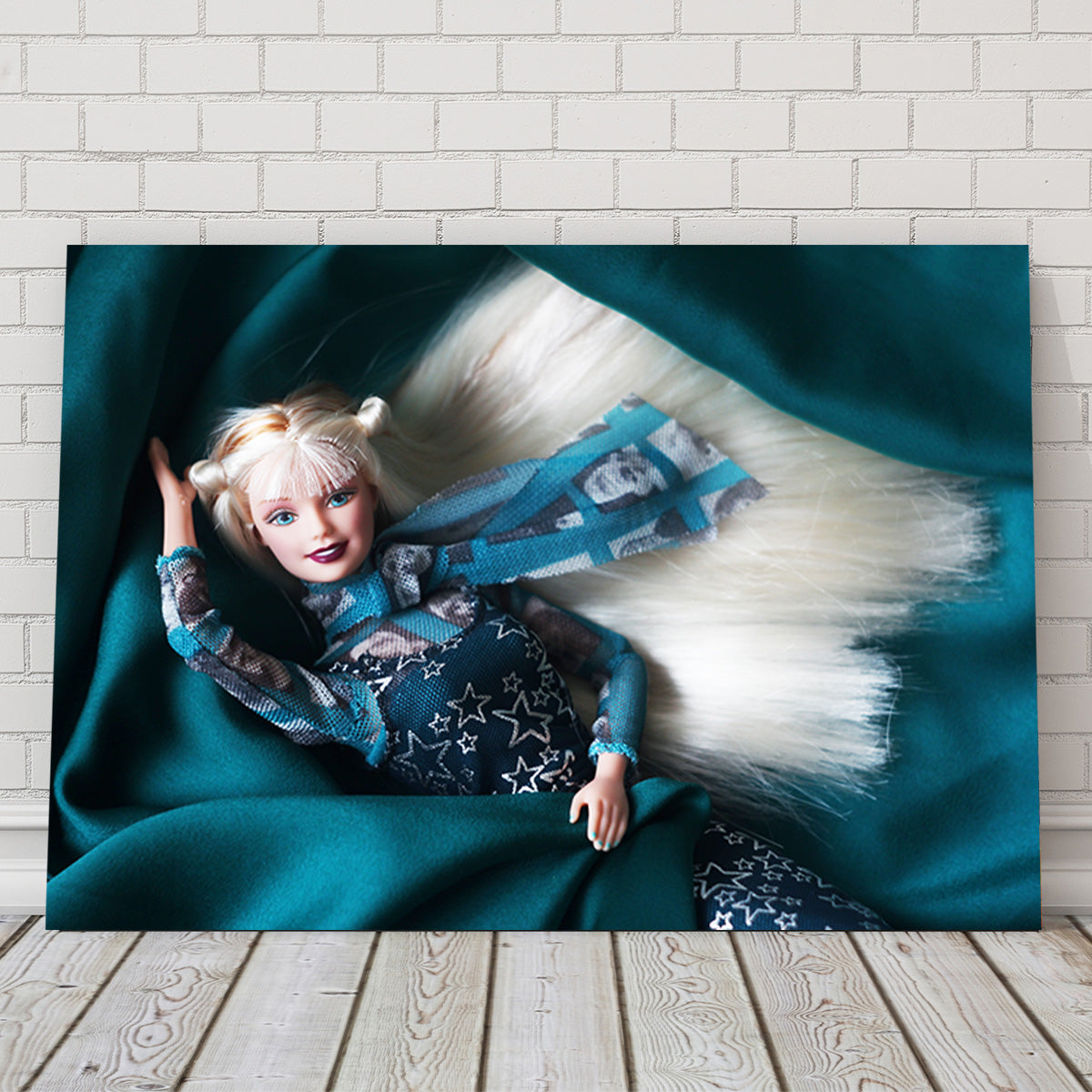 Exquisitely Stylish Barbie - A Captivating Decor Piece